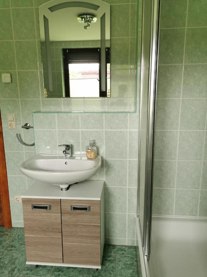 Monteur- Und Ferienwohnung In Hainichen - Obergeschoss Oder Dachgeschoss - Familie Weber Bockendorf Eksteriør billede