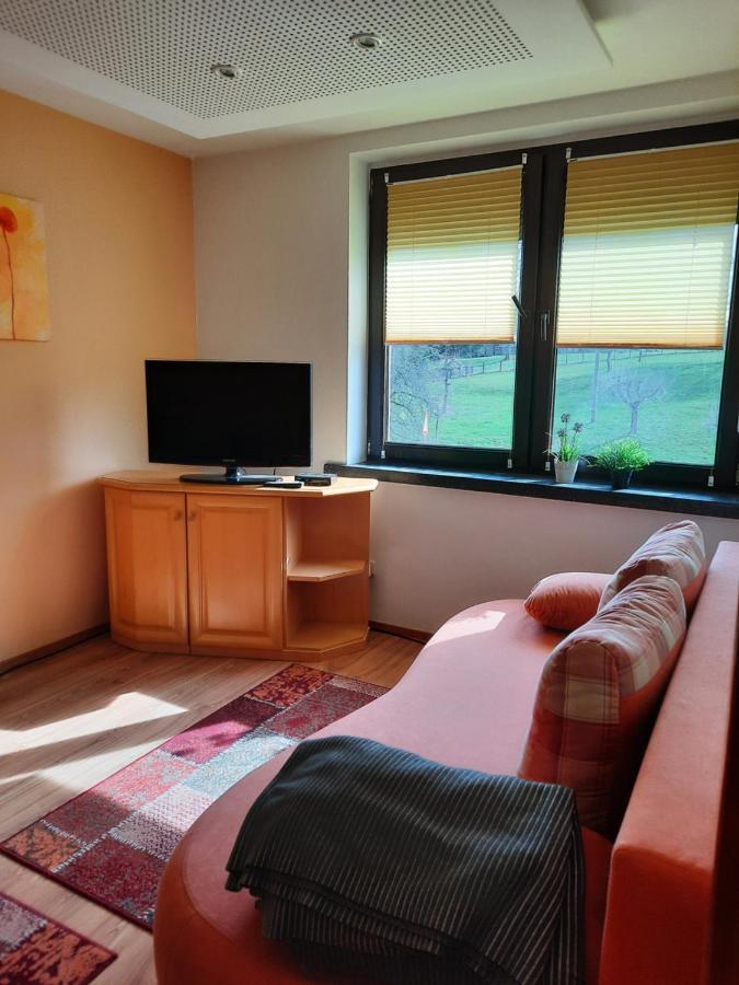 Monteur- Und Ferienwohnung In Hainichen - Obergeschoss Oder Dachgeschoss - Familie Weber Bockendorf Eksteriør billede